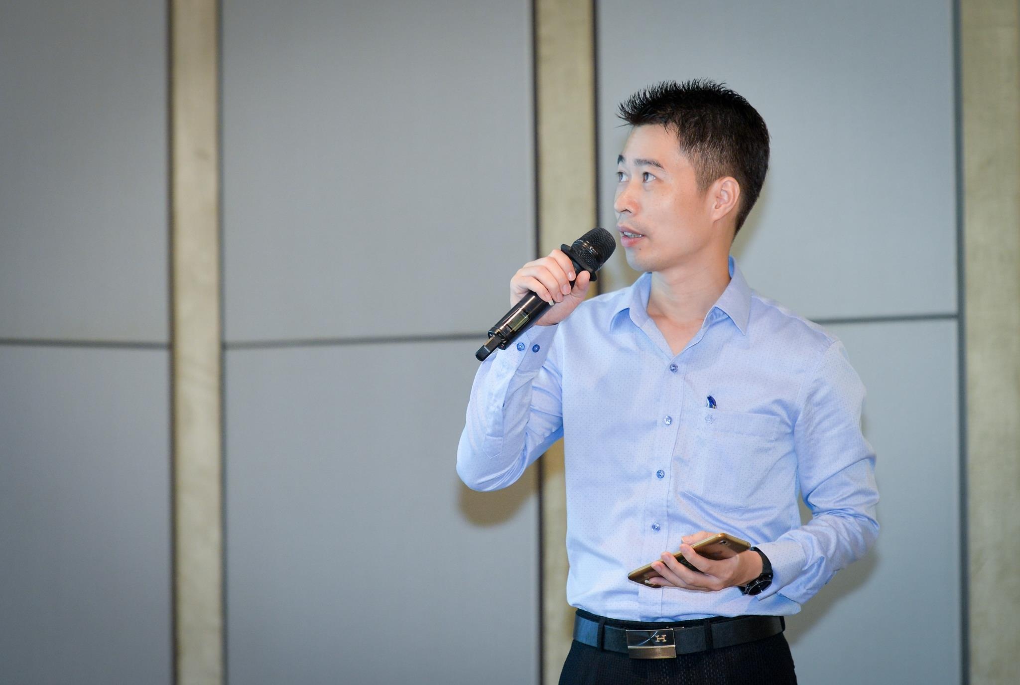 Tinh hinh sach dien tu Viet Nam anh 1