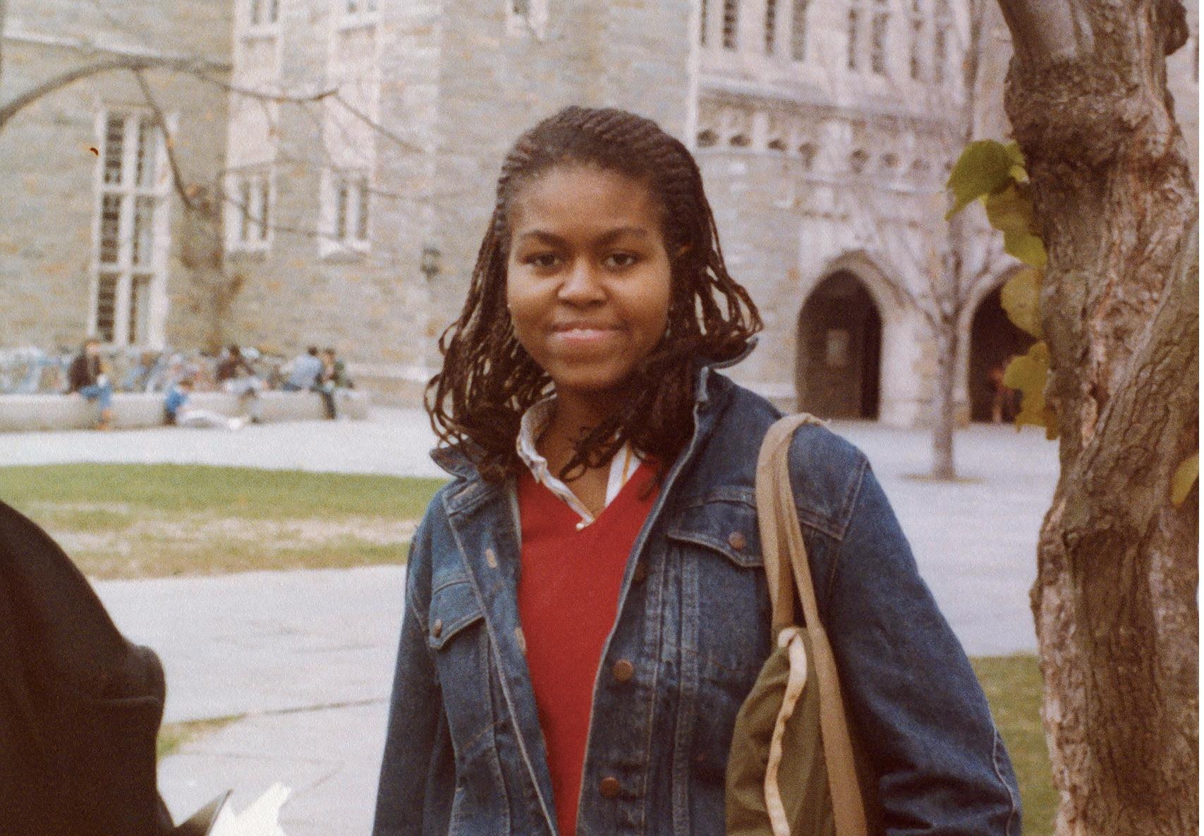 Noi bat an thoi trung hoc cua Michelle Obama: 'Minh co du gioi chua?' hinh anh