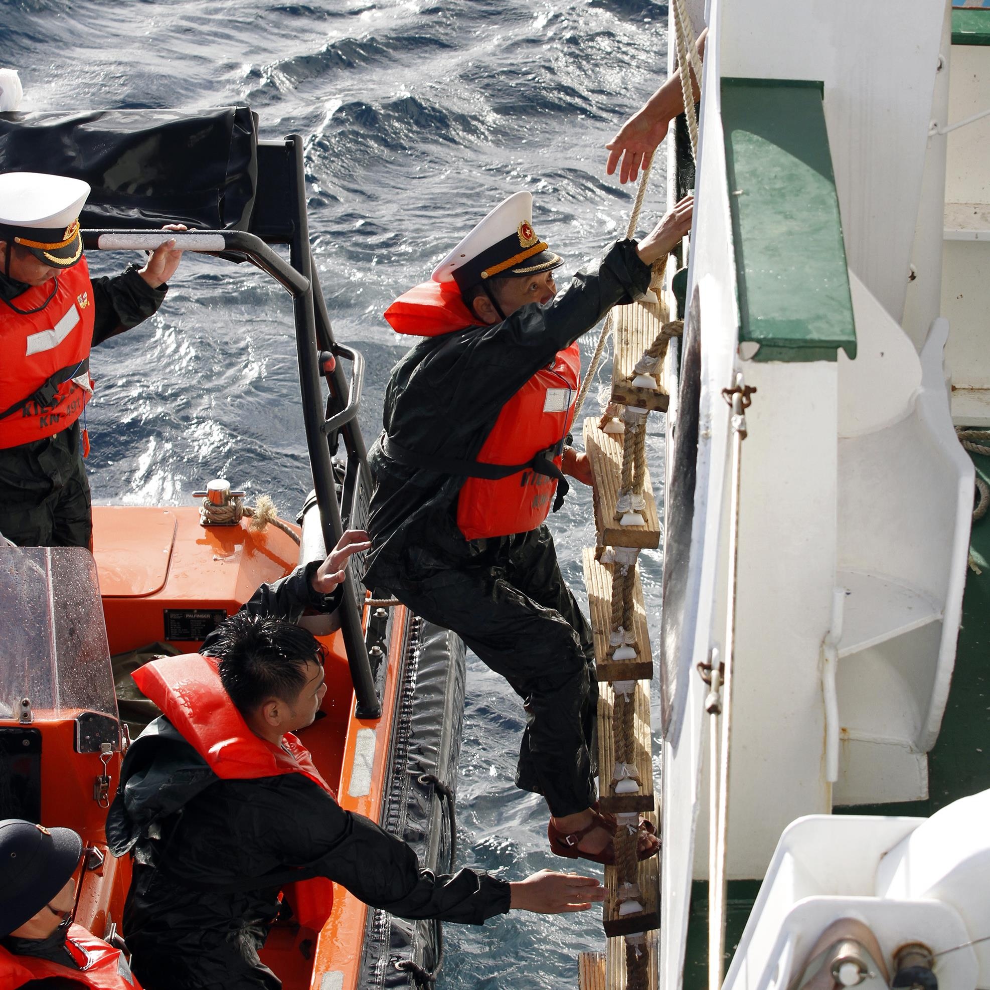 Sach ve cuoc song gian di o Truong Sa anh 2