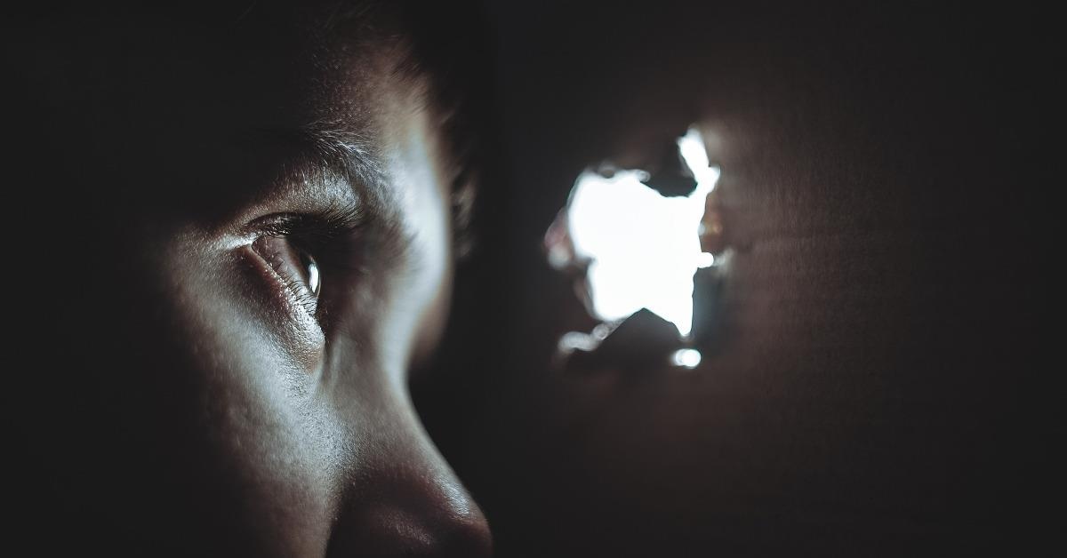 Loan luan va cai gia phai tra day khac nghiet trong ‘Luong gioi’ hinh anh