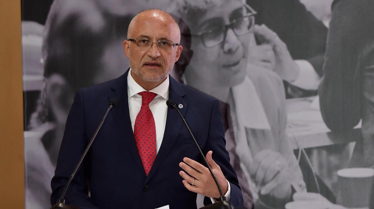 IPA keu goi cac NXB lam sach de tiep can anh 3