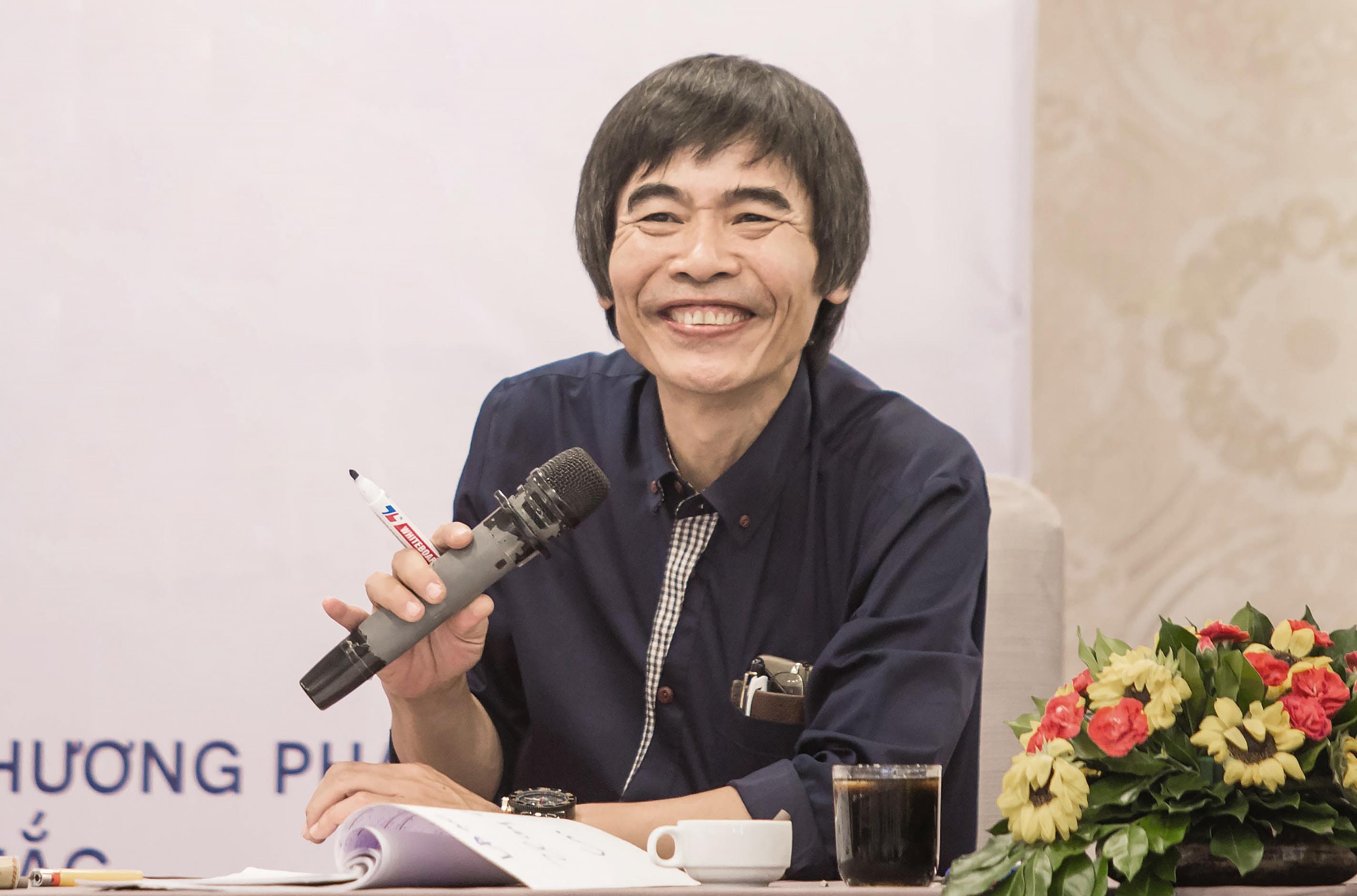 TS Le Tham Duong: ‘Co 64 trang Facebook gia mao toi’ hinh anh