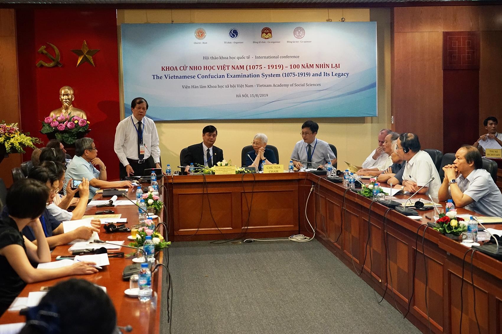 Khoa cu Nho hoc co y nghia gi trong hom nay? anh 1