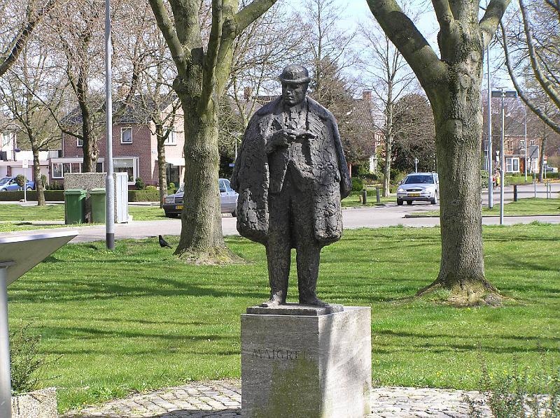 Review "Hanh khach bi an" anh 2