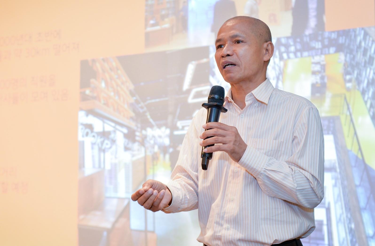 TS Nguyen Manh Hung la dien gia tai festival van hoa doc Indonesia hinh anh