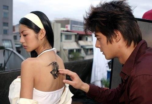 Thanh xuan ai cung mot thoi yeu, bong bot va dung giua bao lua chon hinh anh