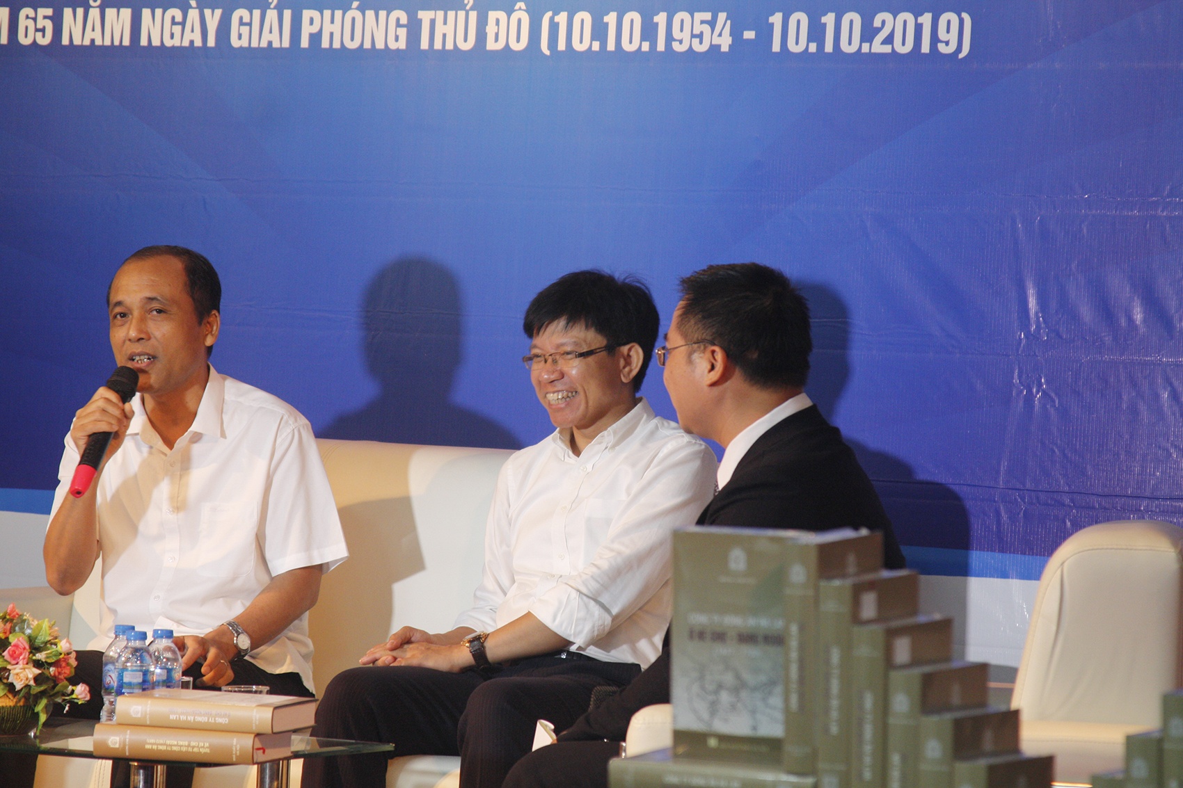 Nguoi Viet the ky 17 trong mat nguoi Ha Lan anh 1