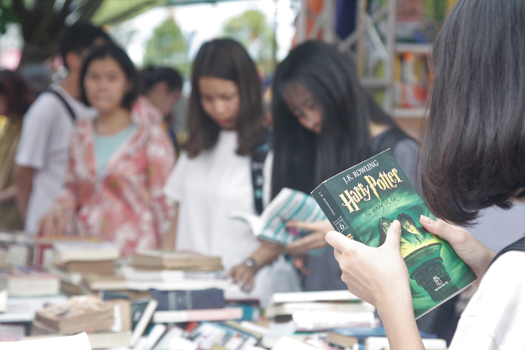 Hoi sach Ha Noi dong duc ngay cuoi anh 5