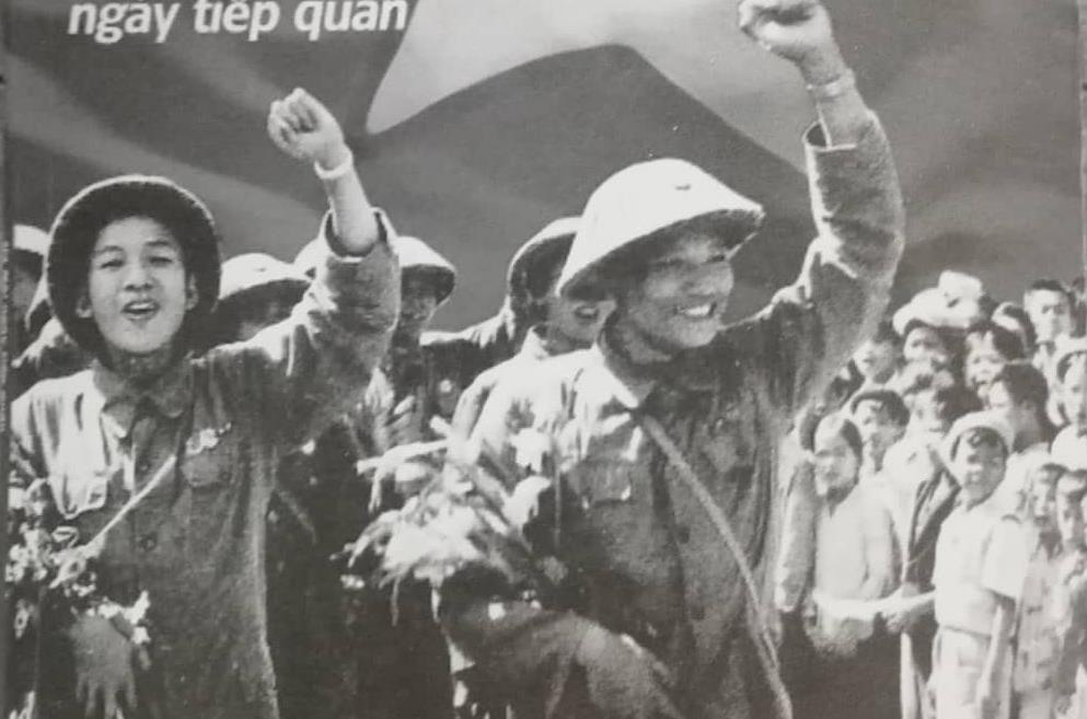 Nhung hinh anh quy ngay tiep quan Thu do 65 nam truoc hinh anh