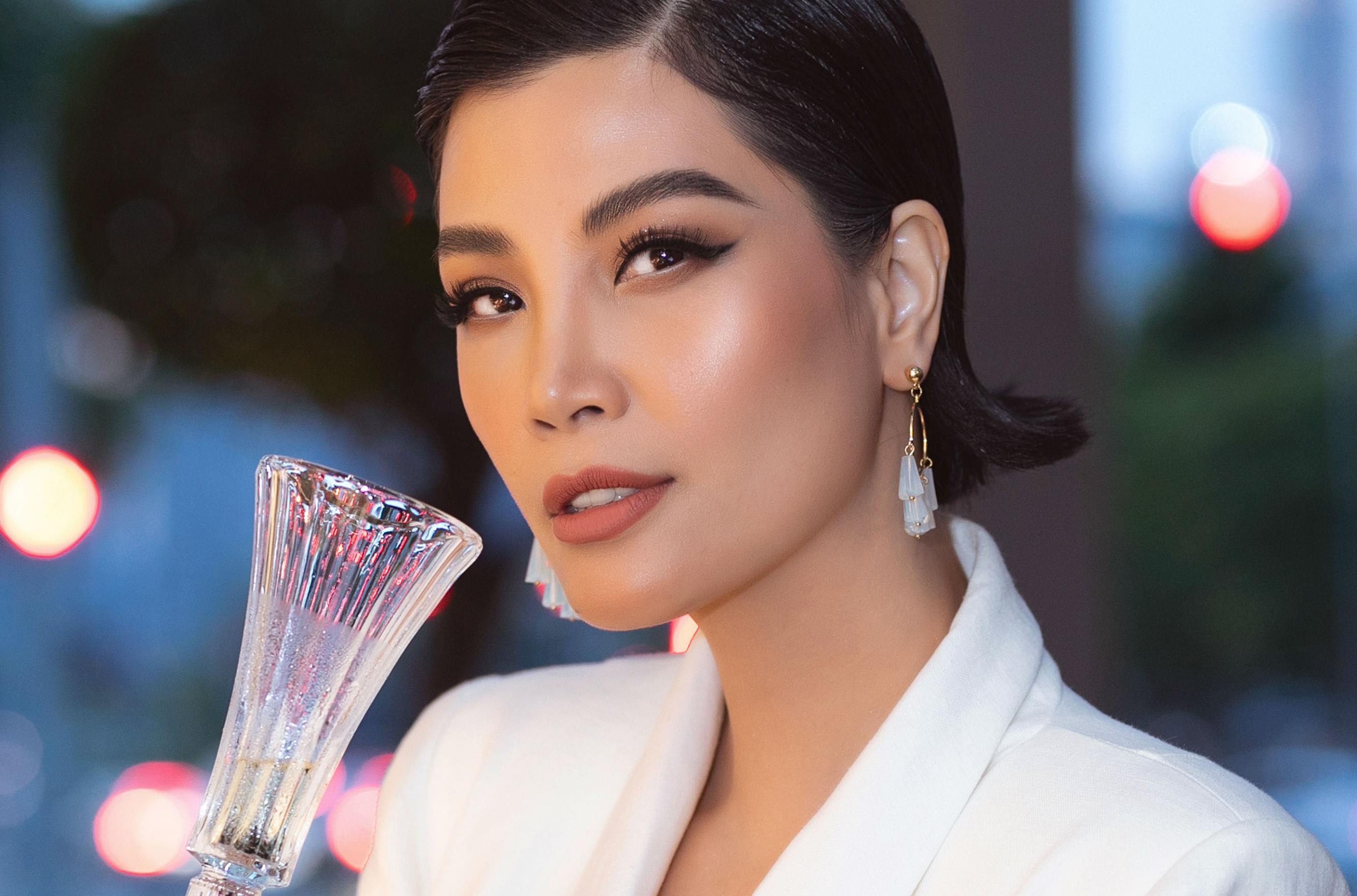 Ruou, tram cam va 20 lan thu tinh nhan tao trong cuoc doi sieu mau hinh anh