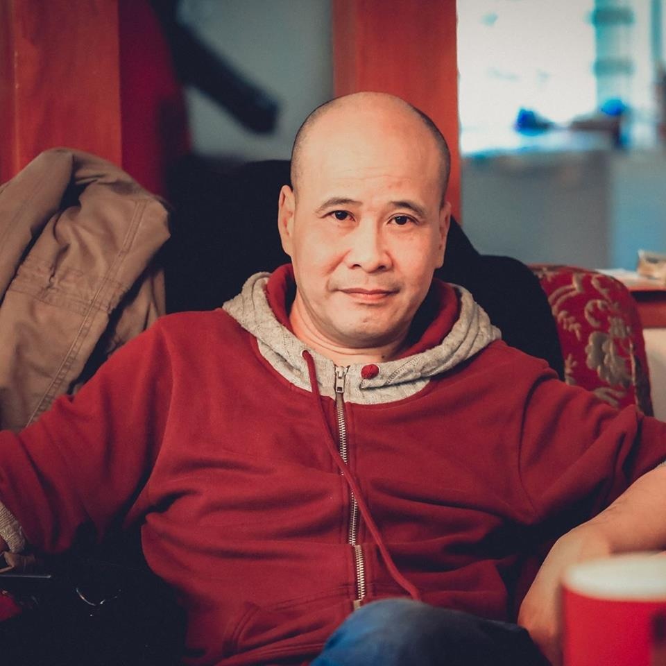 Ngô Tự Lập nhận huân chương Hiệp sĩ Văn học ảnh 2 Ngo Tu Lap nhan huan chuong Hiep si Van hoc anh 2