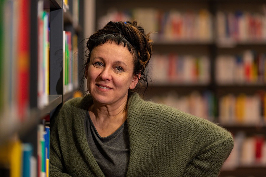 Olga Tokarczuk noi ve vai tro cua van hoc anh 1