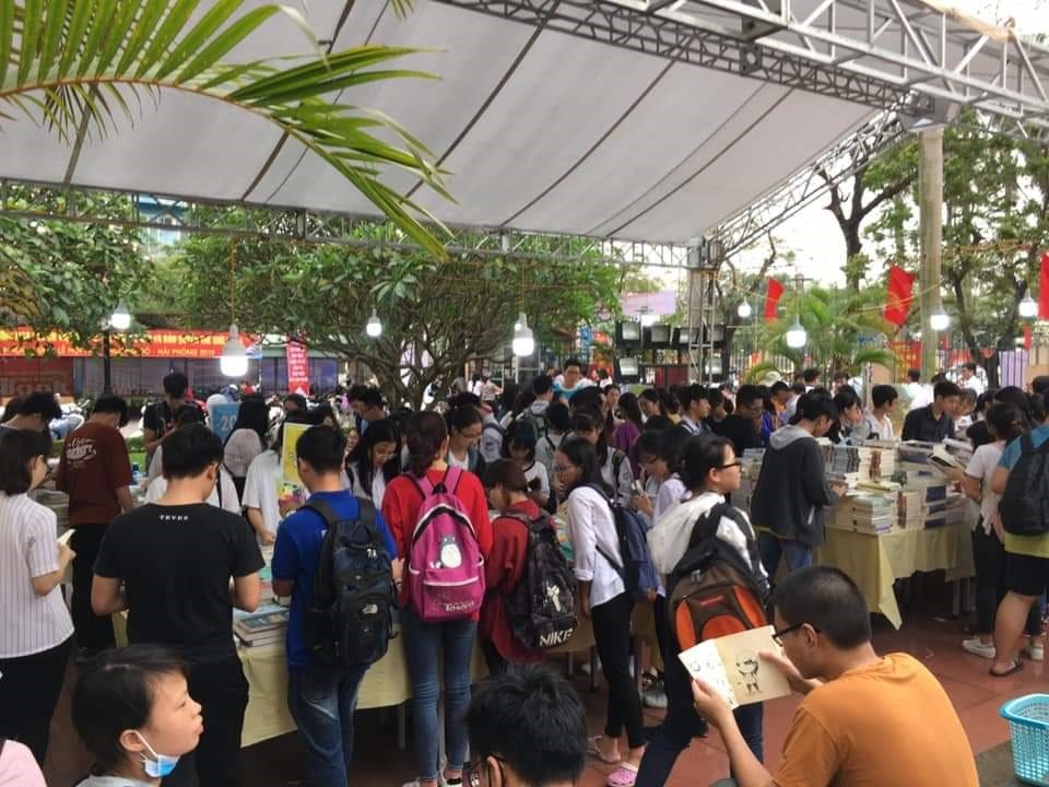 Hội sách cuối năm ảnh 1 Hoi sach cuoi nam anh 1