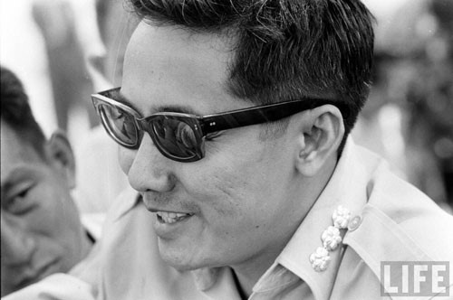 Tieu thuyet chuyen the Van bai lat ngua anh 5