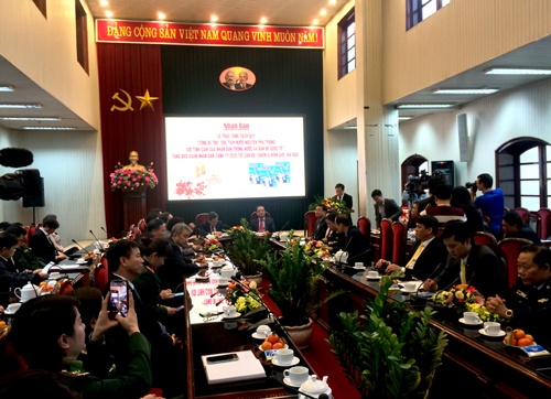 Tang sach toi chien si noi bien gioi,  hai dao anh 2