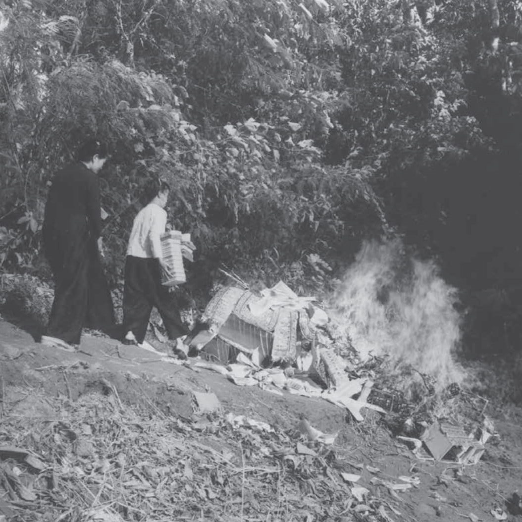 Anh hau dong the ky truoc anh 4