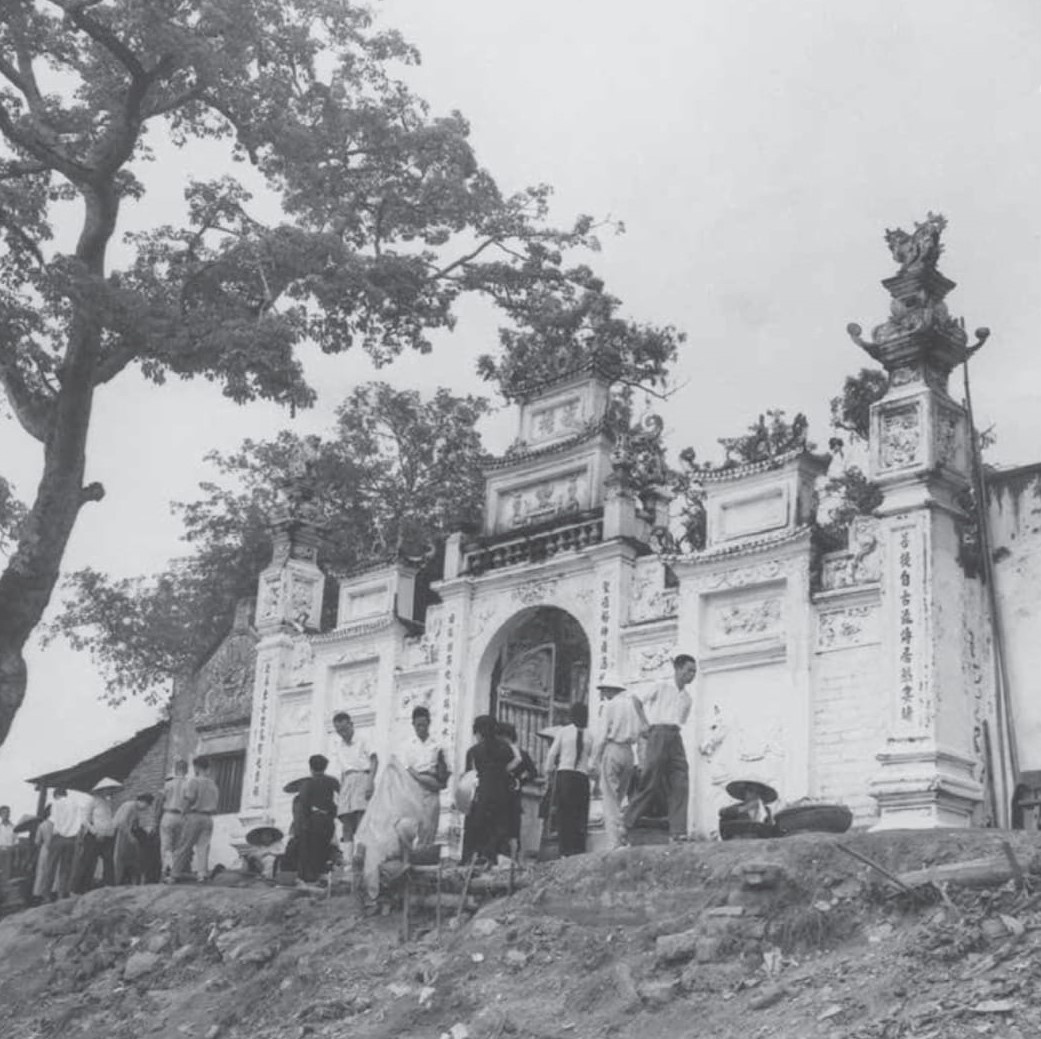 Anh hau dong the ky truoc anh 2