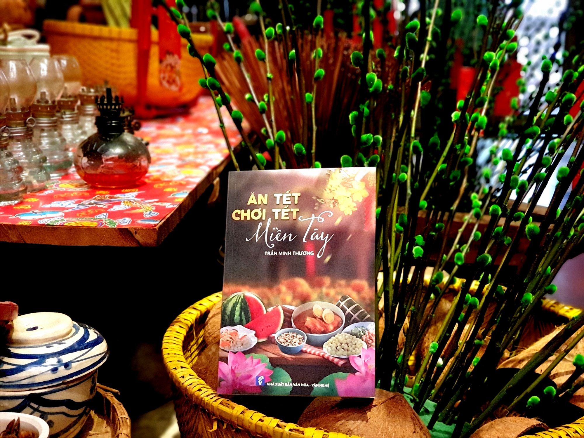 Tuc xem chan ga ngay Tet anh 2