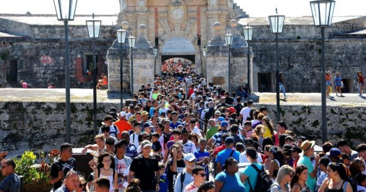 Viet Nam chuan bi tham gia hoi sach Cuba anh 1