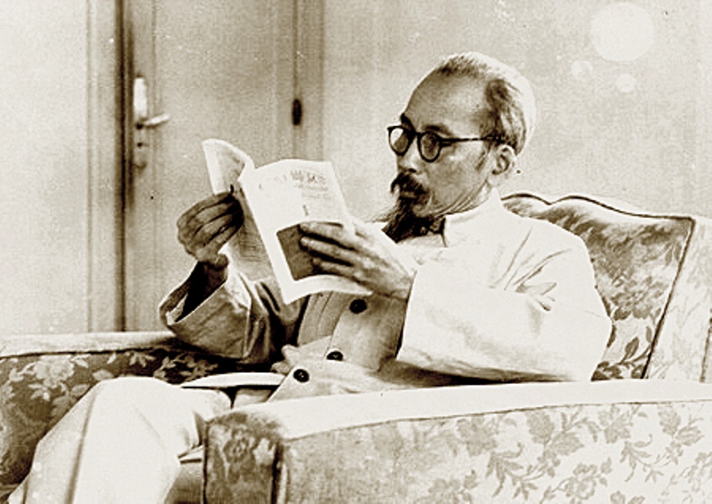 Hoat dong xuat ban gop phan vao su nghiep cach mang cua Dang hinh anh