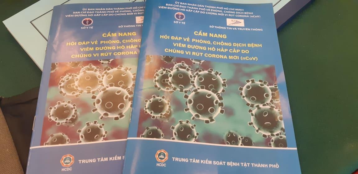 TP.HCM phat tan nha dan 5 trieu cam nang phong chong virus corona hinh anh