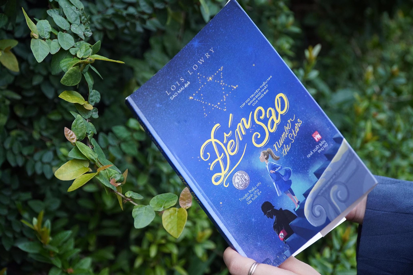 Doc sach mua Covid-19 anh 5