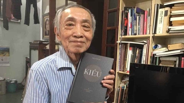 Gan 90 tuoi van dich Kieu, nguoi dich tre dang o dau? hinh anh