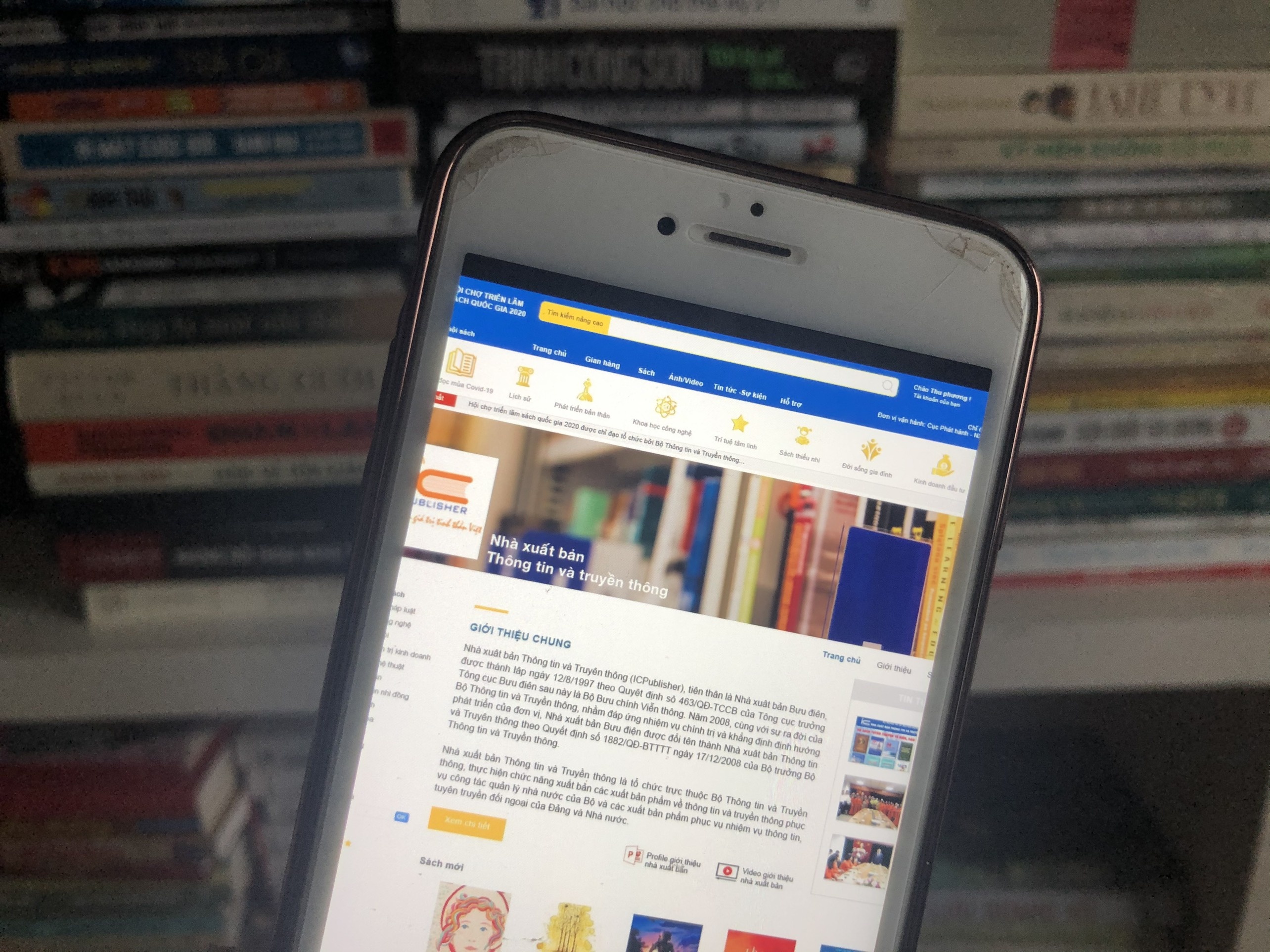 Dua 8.000 dau sach len cac gian hang cua Hoi sach truc tuyen quoc gia hinh anh