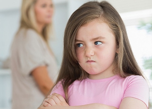 Tre chui the, pha phach co phai bieu hien cua chong doi? hinh anh