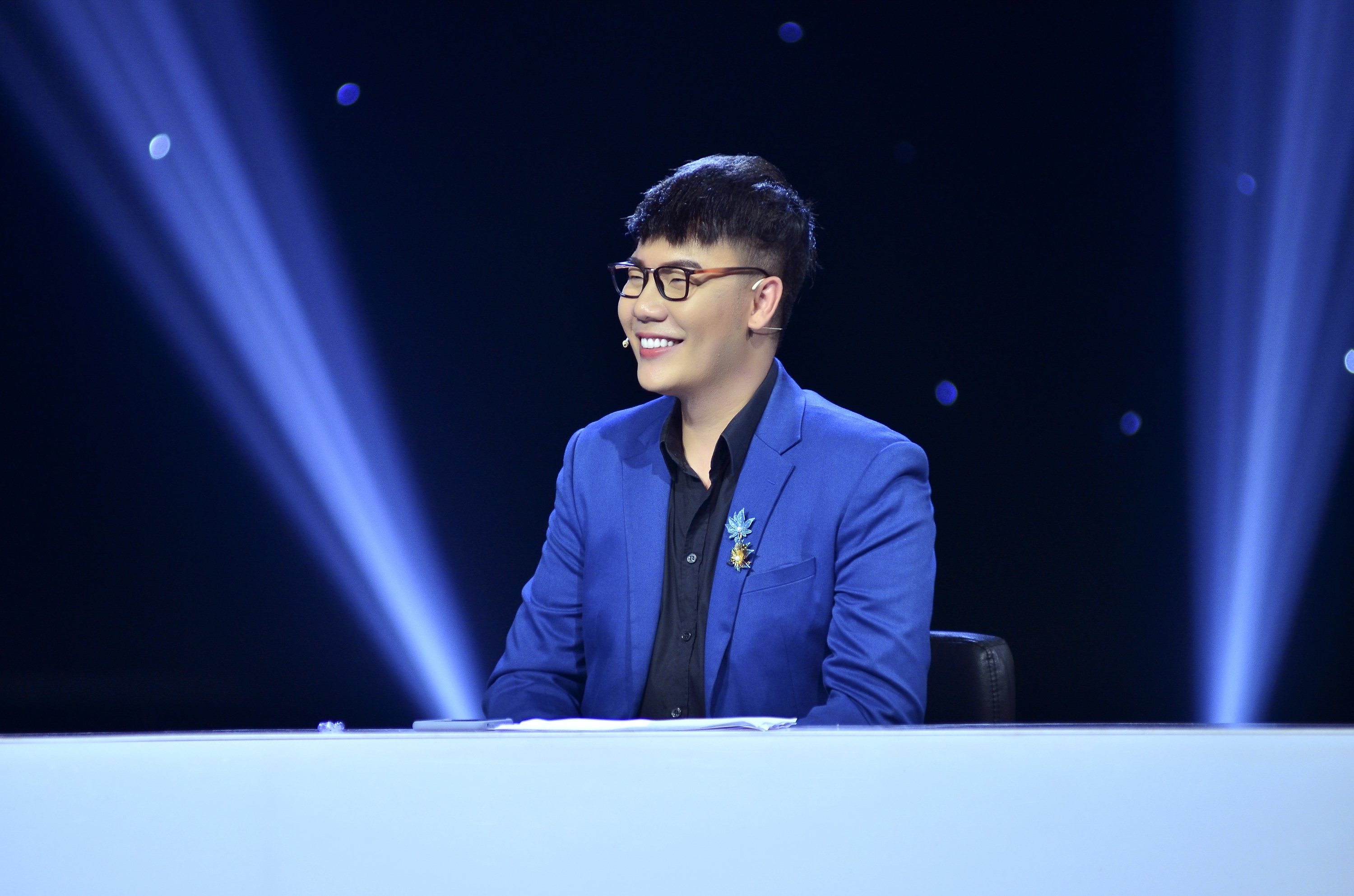 Hamlet Truong giao luu tai Hoi sach anh 3