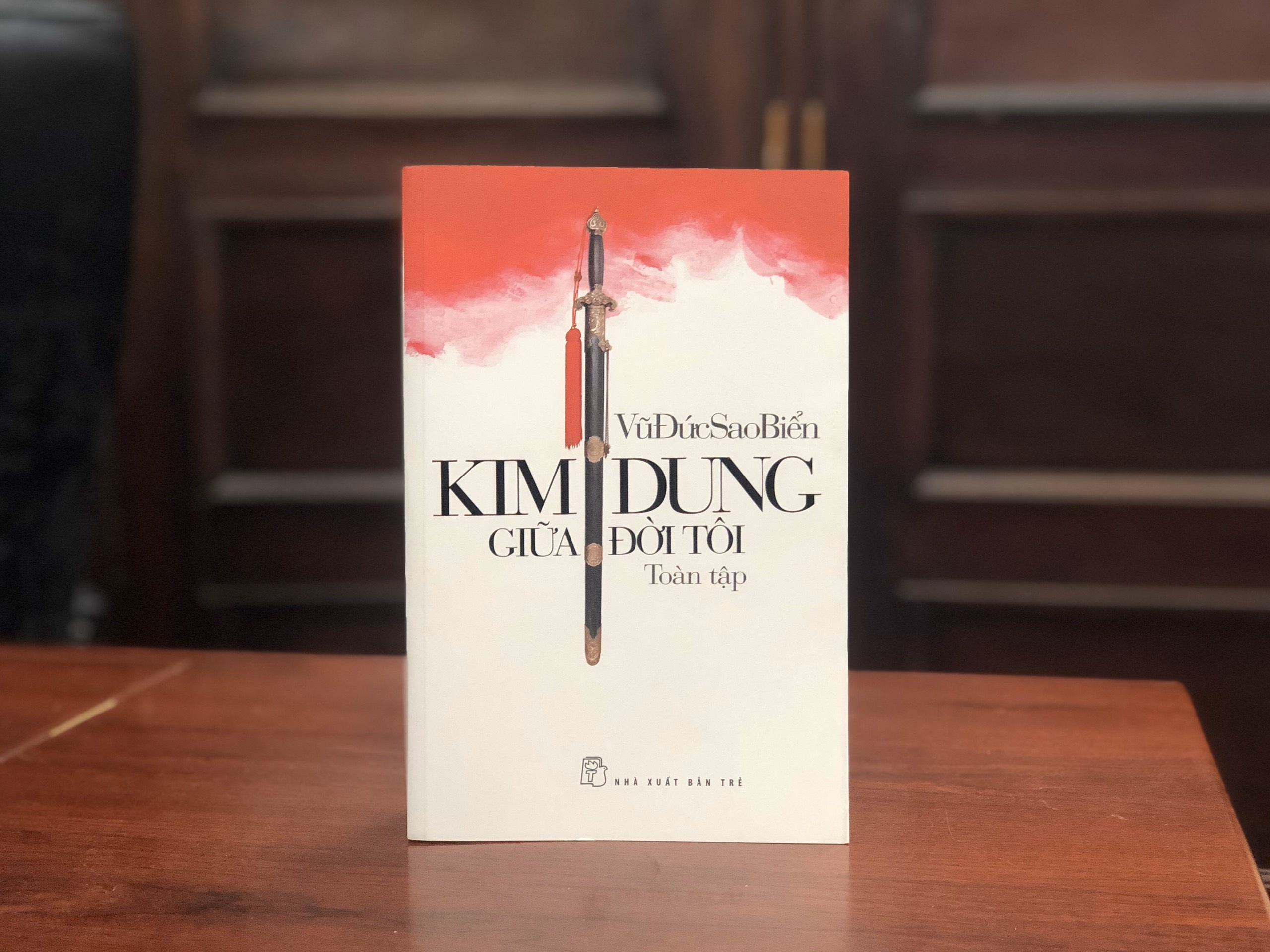 Kim Dung giua doi toi anh 2