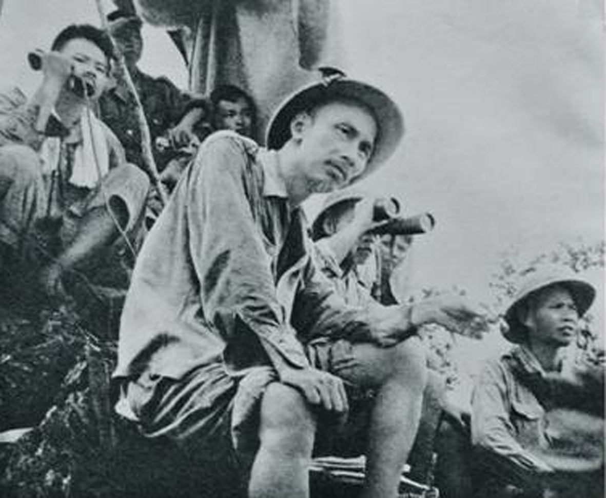 Anh Bac Ho va Tuong Giap nghi lung anh 1