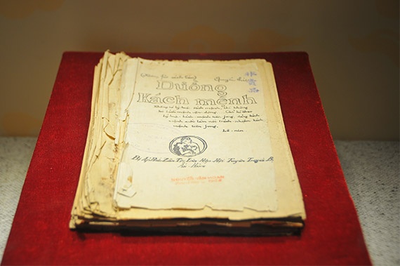 Trien lam truc tuyen nhung bao vat quoc gia cua Chu tich Ho Chi Minh hinh anh