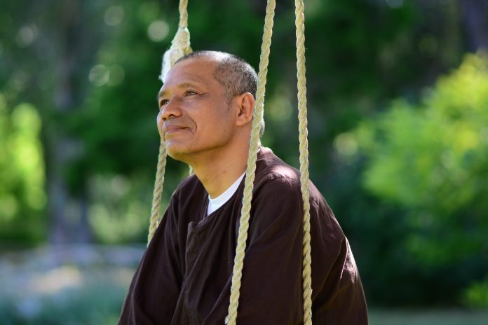 Chu tich Thai Ha Books chia se 50 ngay thien trong tung phut giay hinh anh