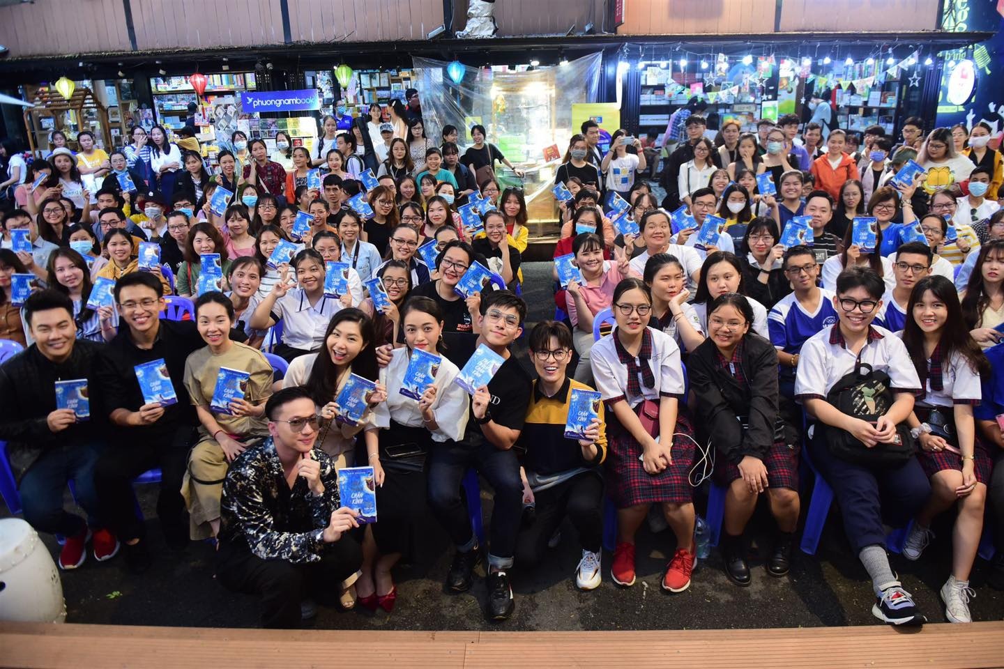 Nha van tha thinh anh 1