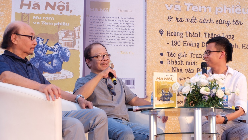 Doi trinh sat va con cho Sara anh 2