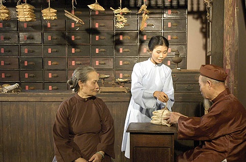 Tet Doan ngo xua - dua tre nao cung duoc ba boi cuc voi vao co hinh anh