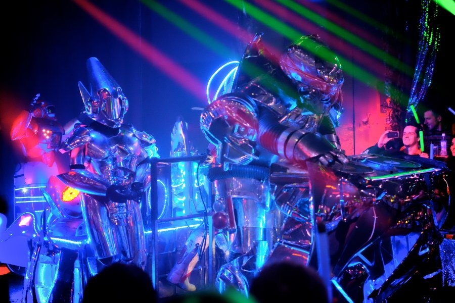 Mozart trong co may anh 2