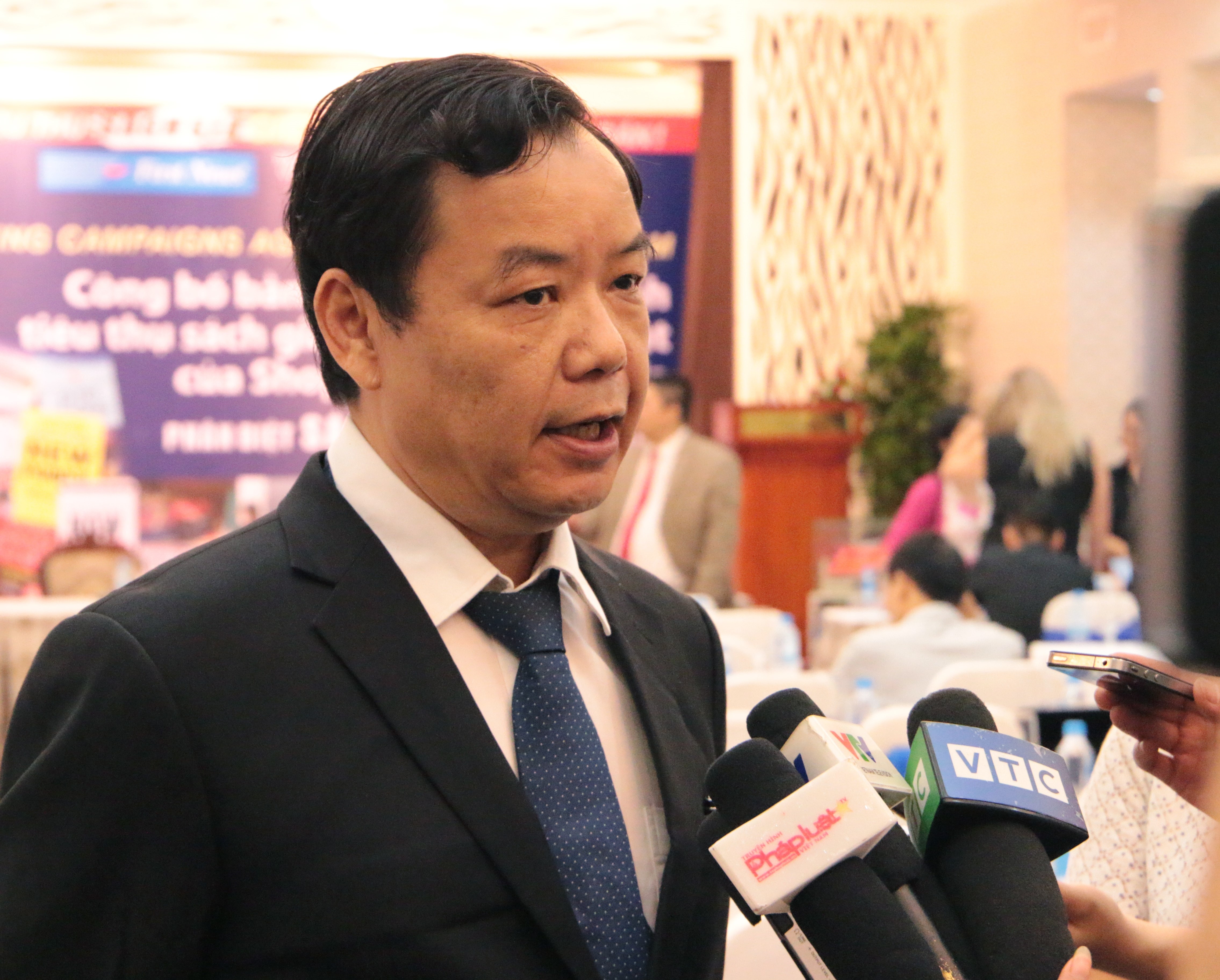 1 cuon sach 18 don vi in lau anh 2