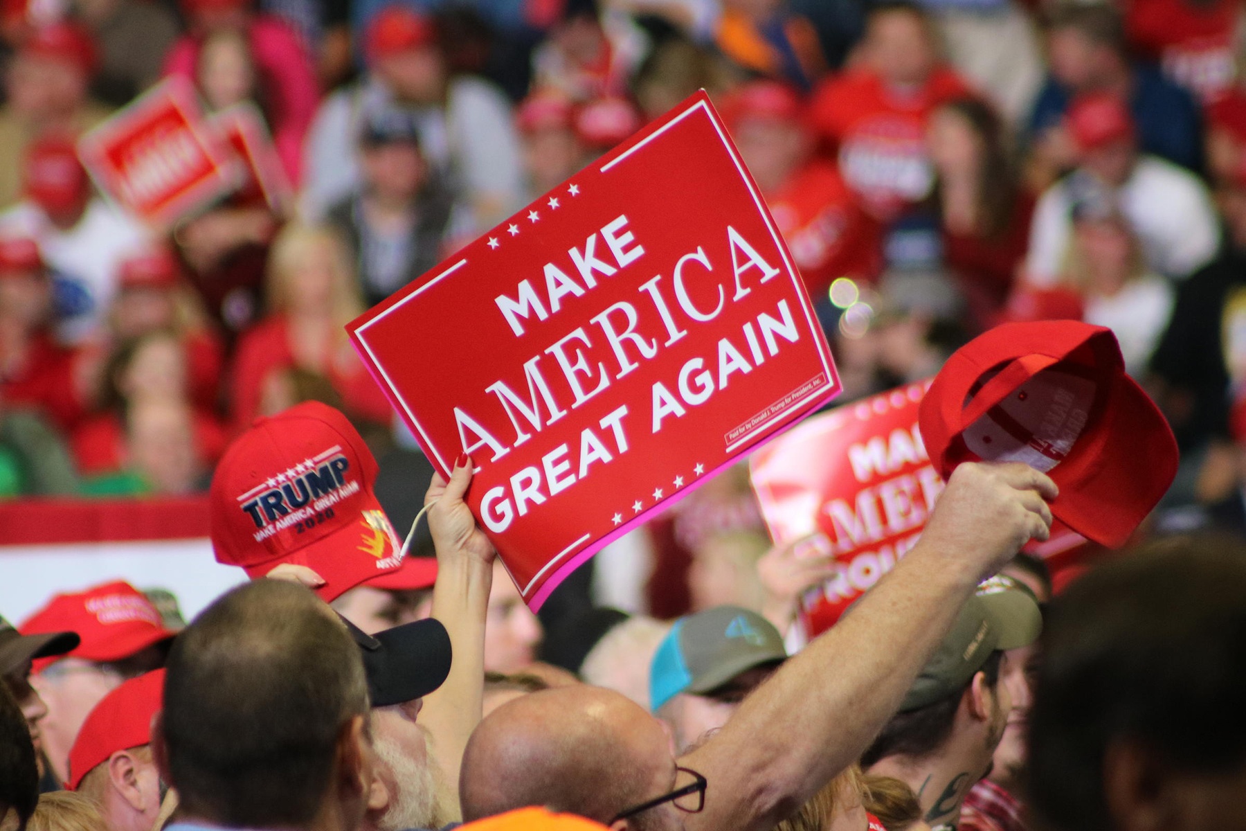 Xa hoi My ra sao duoi tac dong cua truyen hinh, cong nghe? hinh anh