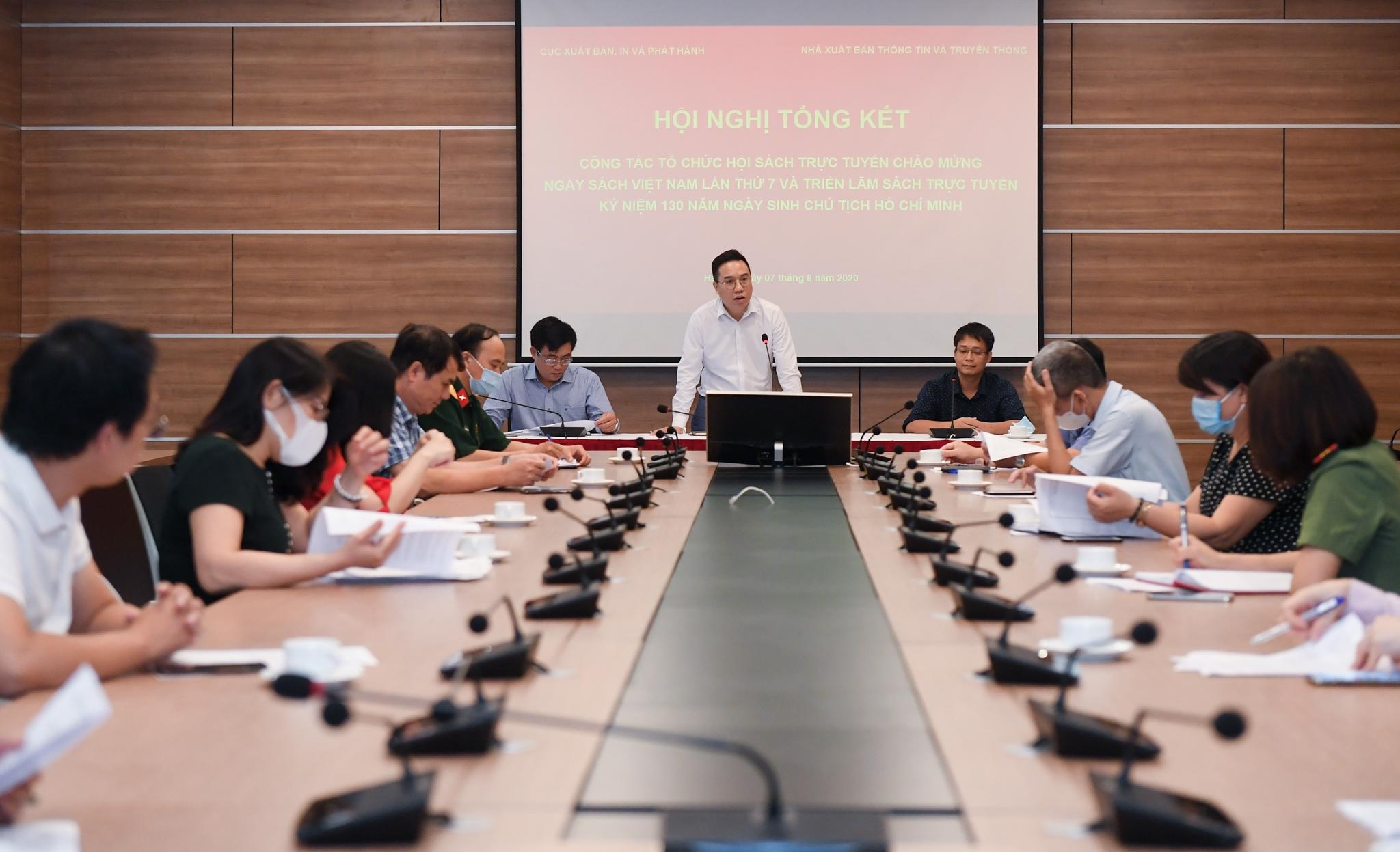 Tong ket hoi sach anh 1