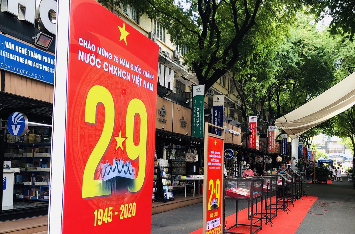 Trien lam mung Quoc khanh 2/9 tai TP.HCM hinh anh