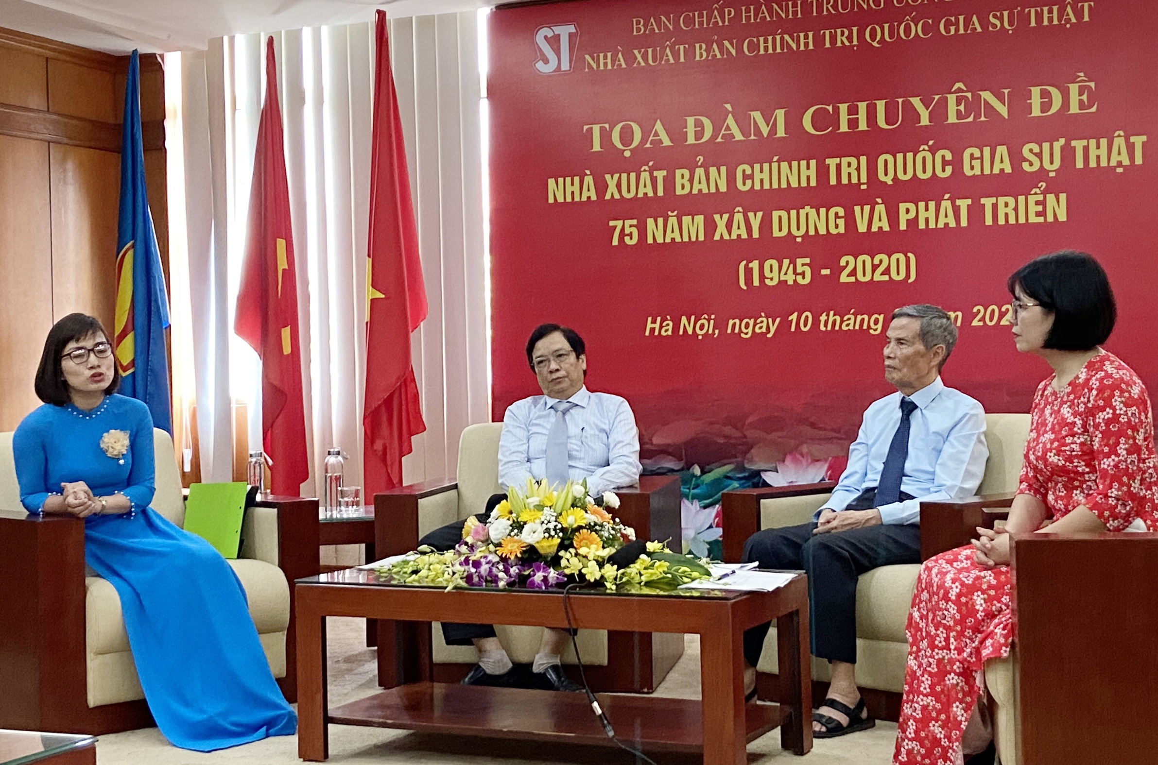 NXB Chinh tri Quoc gia Su that anh 1