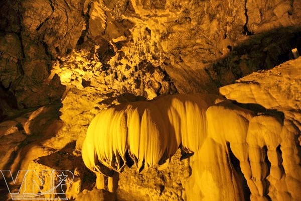 Non nuoc Cao Bang anh 2