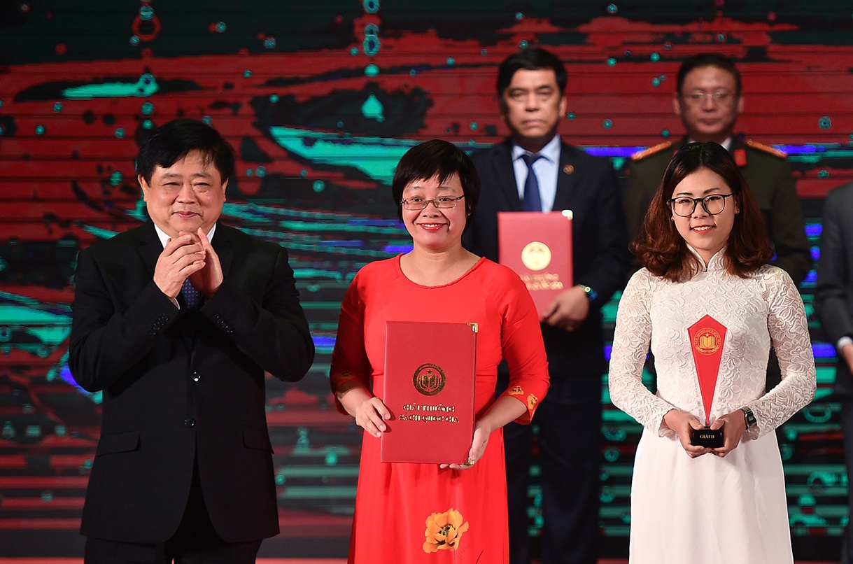 Ky vong ve Giai Sach Quoc gia anh 3