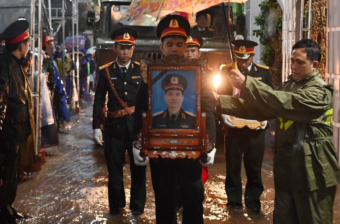 Phut im lang nay hinh anh