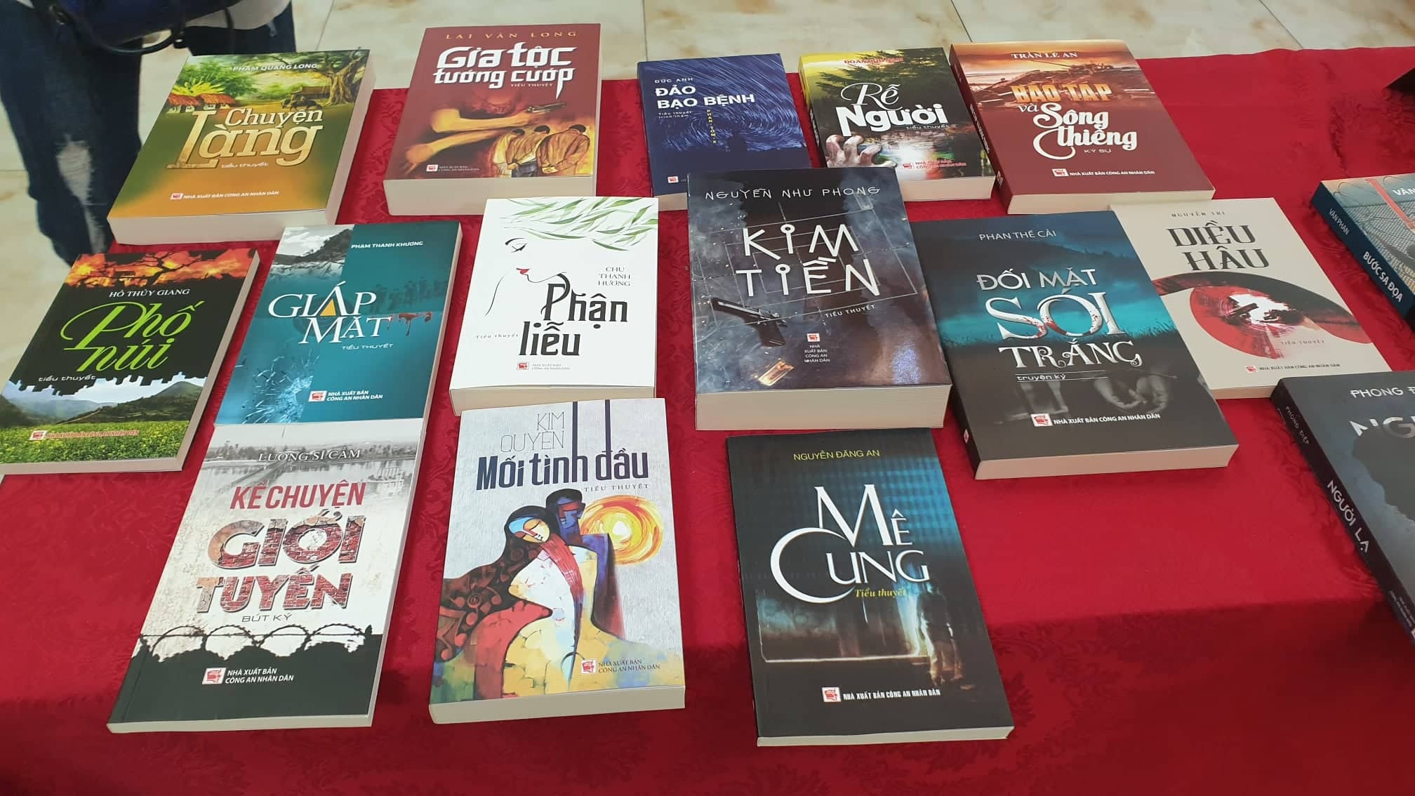 Thi viet Vi an ninh To quoc anh 2