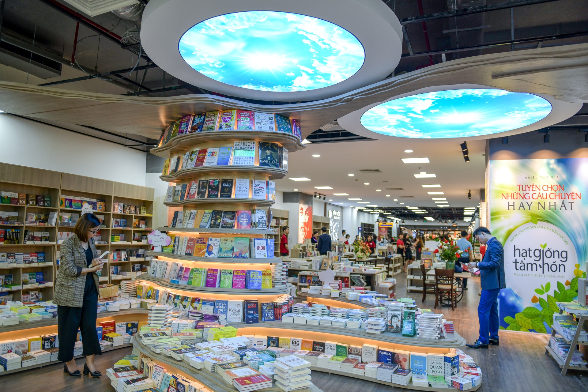 Lanh dao Hoi Xuat ban anh 5