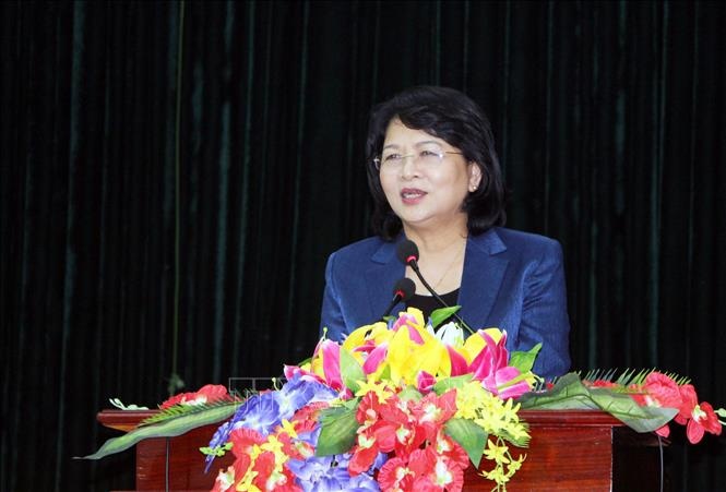 NXB Chinh tri Quoc gia Su that don nhan bang khen cua Thu tuong hinh anh