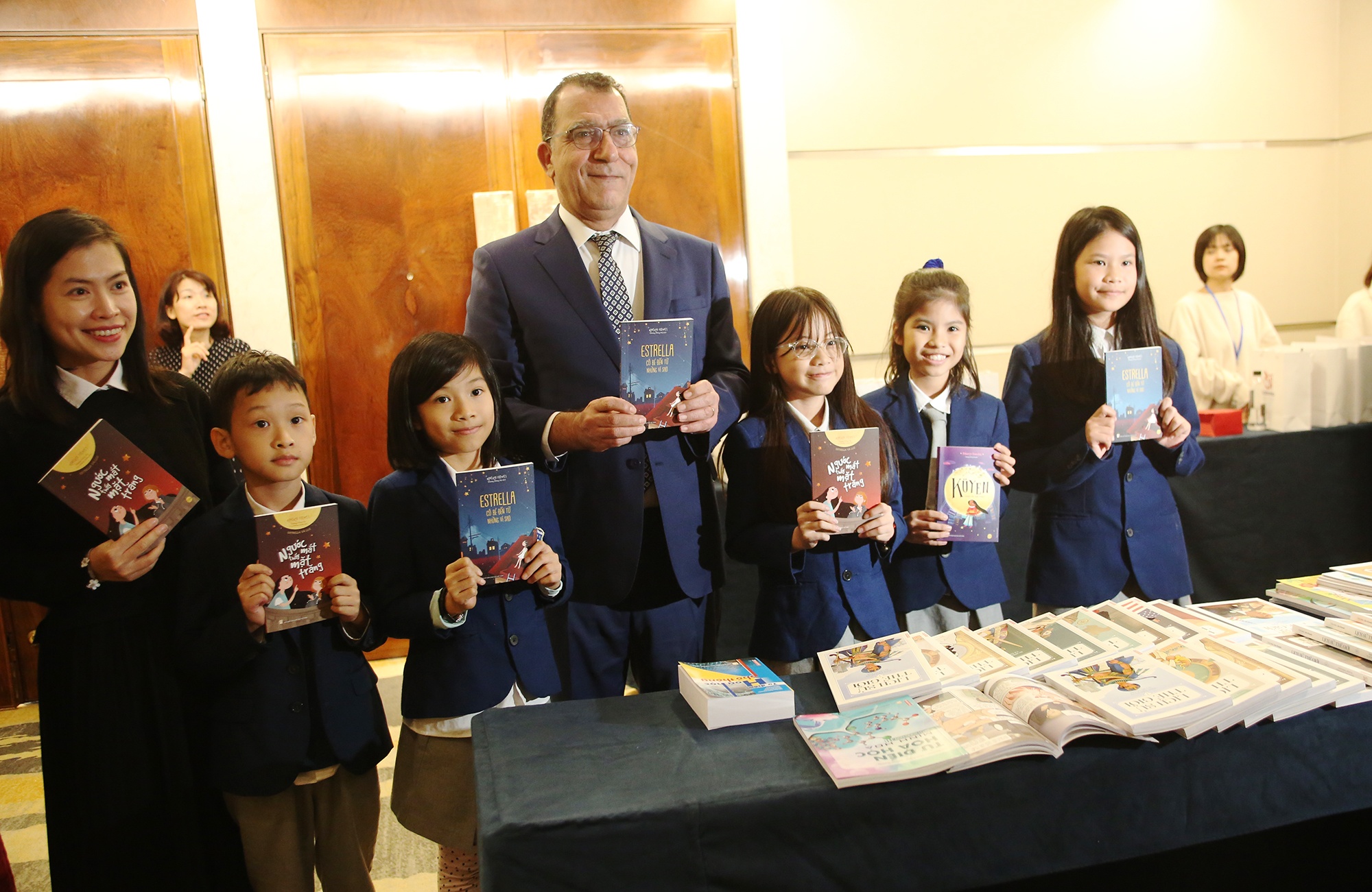 Tu sach van hoc tre anh 2